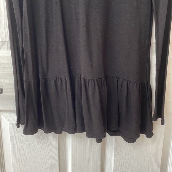 ❣️❗️FINAL PRICE➖DONATING SOON. Xhilaration long sleeve peplum tunic - Picture 3 of 6